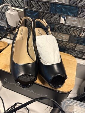 Life Stride Black Peep-Toe Slingback Mules